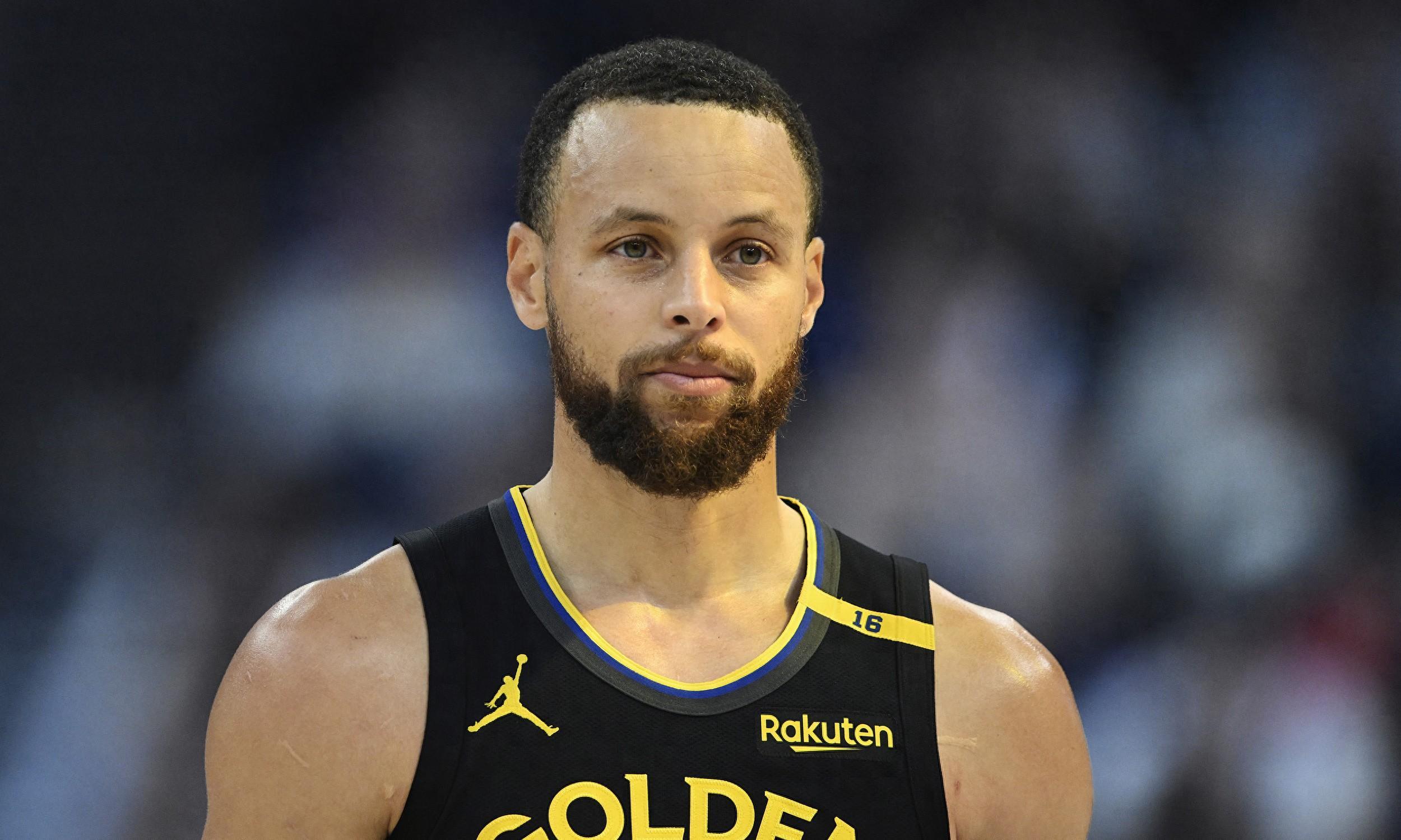 邮报：曼联等队关注赫塔小将艾希霍恩，他被拿来与克罗斯比较（英媒：曼联等队盯上赫塔新星艾希霍恩，他被比作克罗斯）