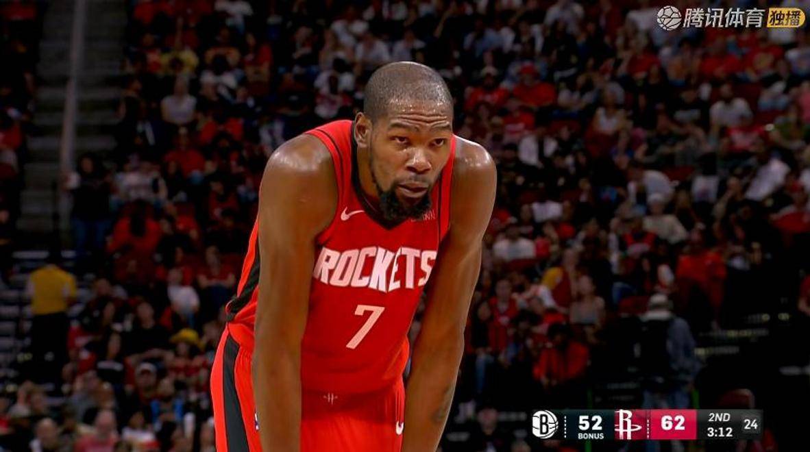 前队友：曾和马拉多纳开车出行，交警把我们拦住只为和他合影（马拉多纳前队友忆：与他同车外出曾被交警拦下，只为合影留念）