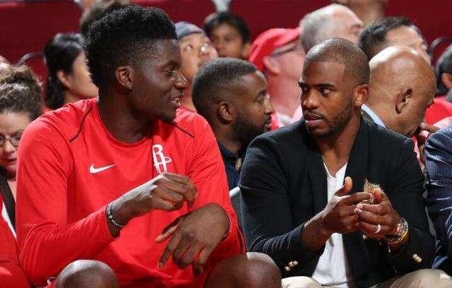 莱万：我对助攻感到高兴；球迷应该会满意我们的表现（莱万：为助攻感到欣喜，相信球迷会满意我们的发挥）